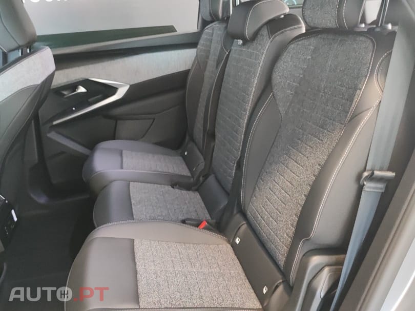 Peugeot E-5008 73 kWh Allure
