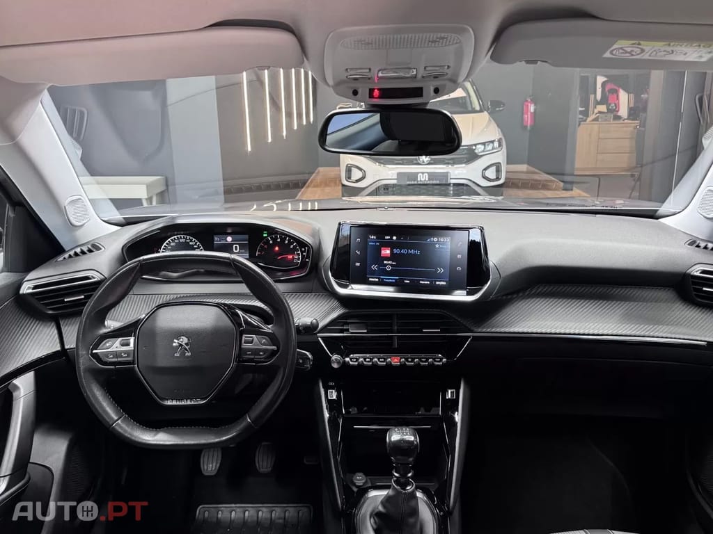 Peugeot 2008 1.2 PureTech Allure Pack