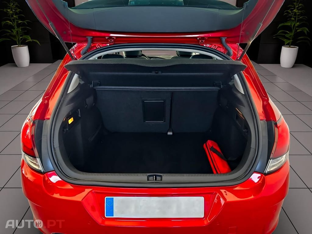 Citroen C4 1.2 e-THP Shine
