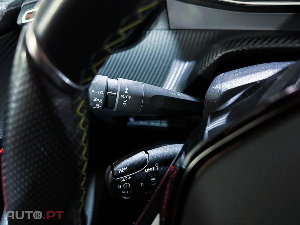 Peugeot E-2008 50 kWh GT