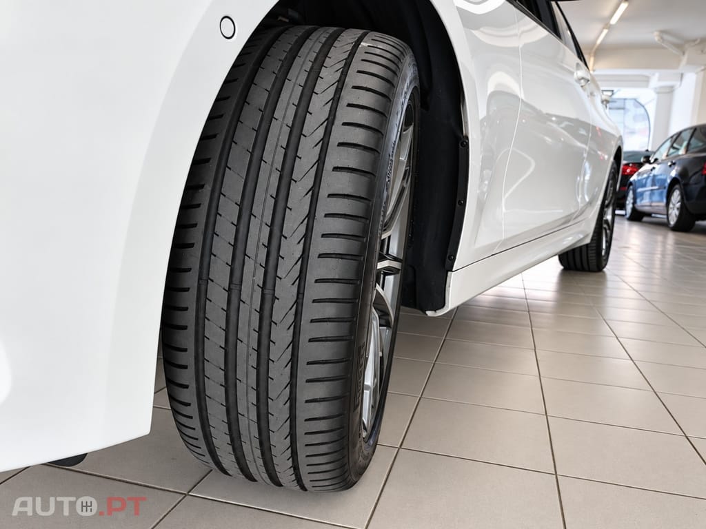 BMW 318 d Line Sport Auto