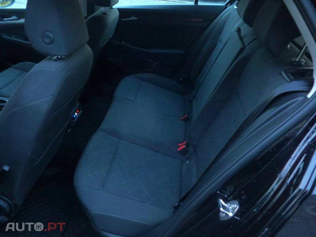 Volkswagen Golf 1.0 TSI Life