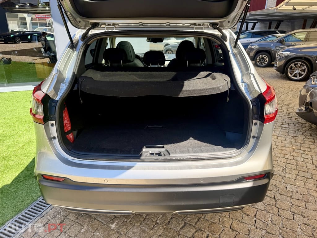 Nissan Qashqai 1.5 dCi 360 — fotografia 17