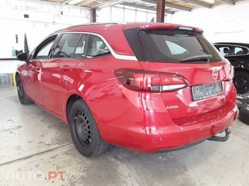 Opel Astra Sports Tourer 1.2 Turbo Business Edition