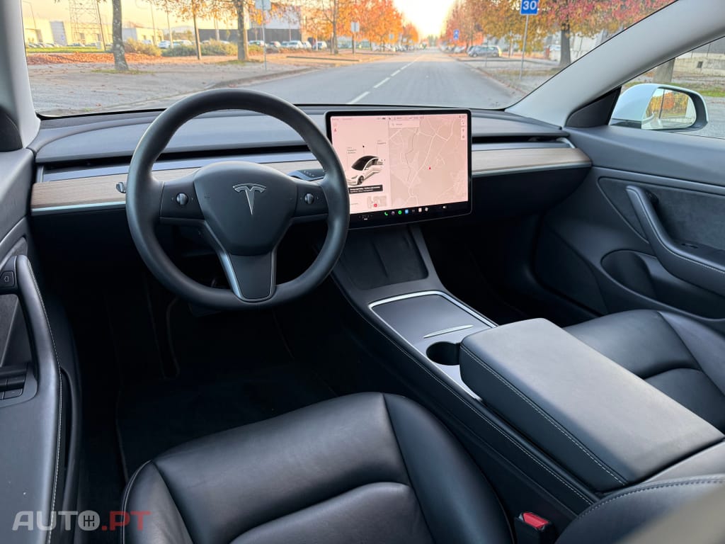 Tesla Model 3 Long-Range Dual Motor AWD