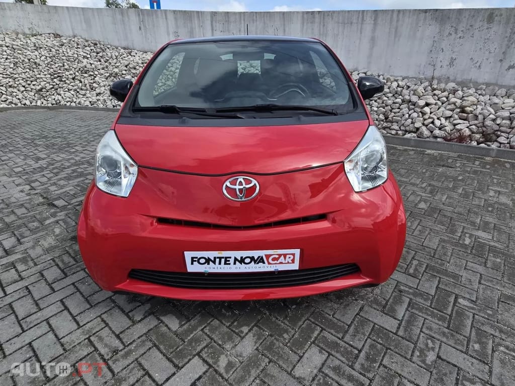 Toyota iQ 1.0 VVT-i