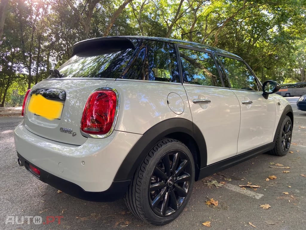 MINI Cooper Cooper D