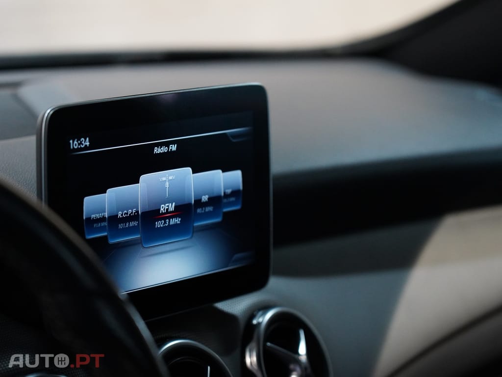 Mercedes-Benz GLA 180 d