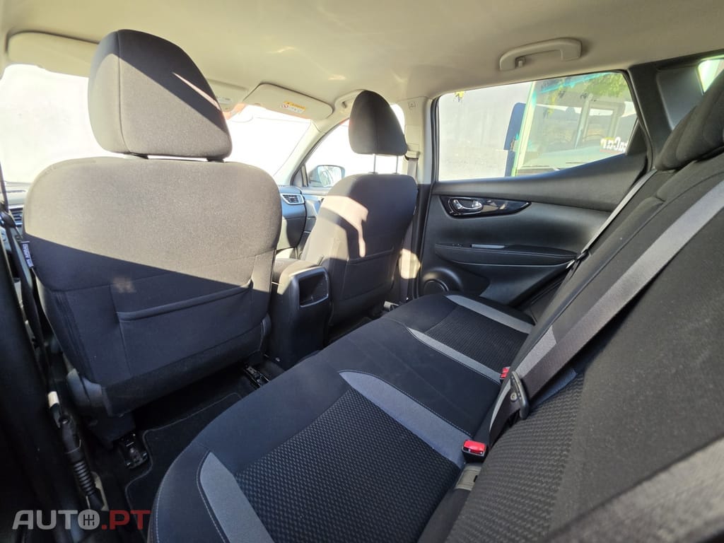 Nissan Qashqai 1.5 dCi N-Connecta