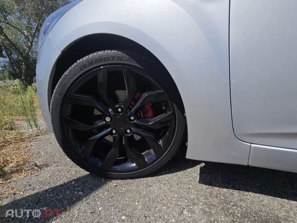 Hyundai Veloster 1.6 GDi Style DCT