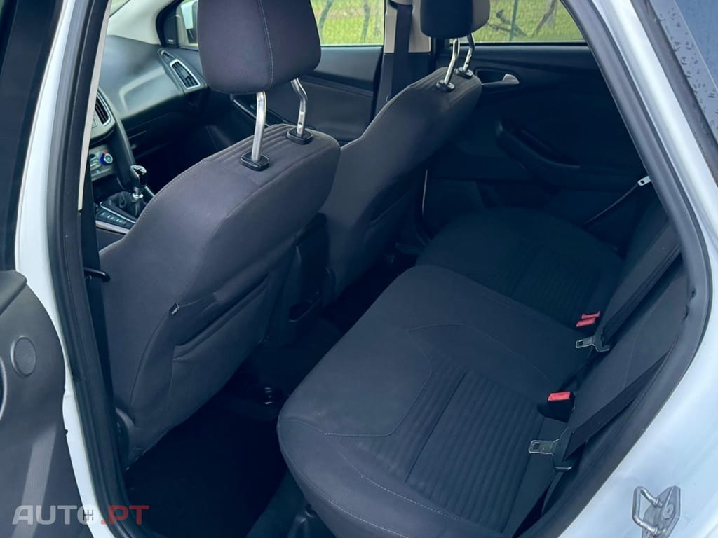 Ford Focus SW 1.0 SCTi Titanium Best