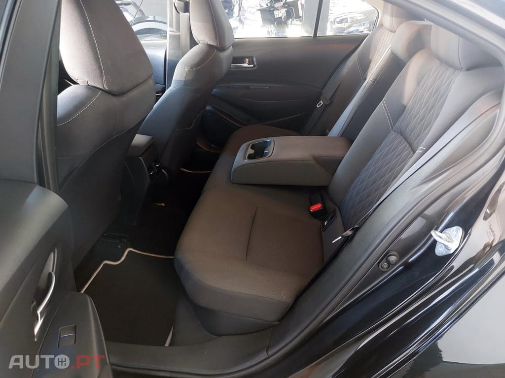 Toyota Corolla 1.8 Hybrid Exclusive