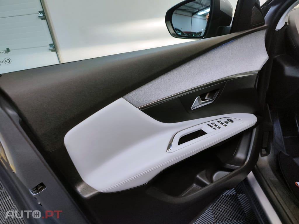 Peugeot 3008 HDI PREMIUM
