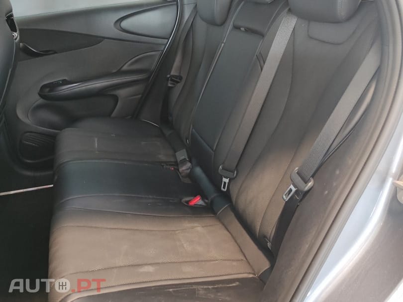 BYD Dolphin 60.4 kWh Comfort — fotografia 7