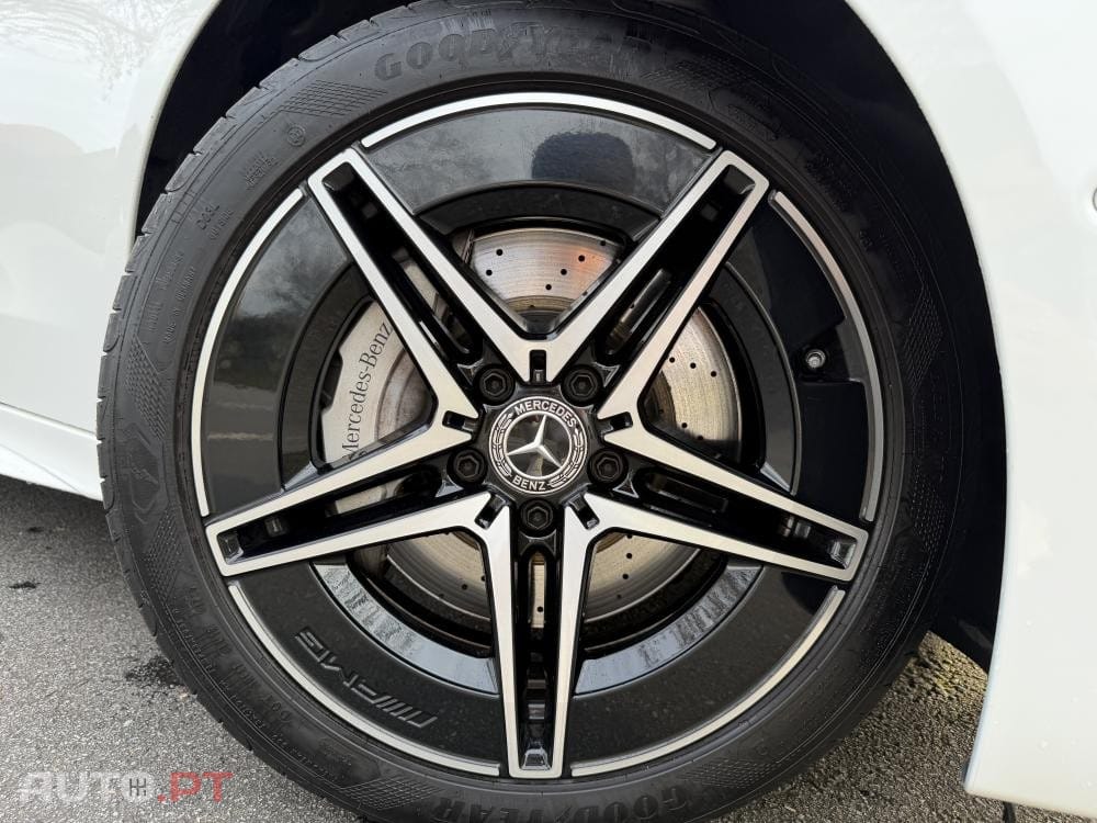 Mercedes-Benz C 300 e 9G-TRONIC AMG Line