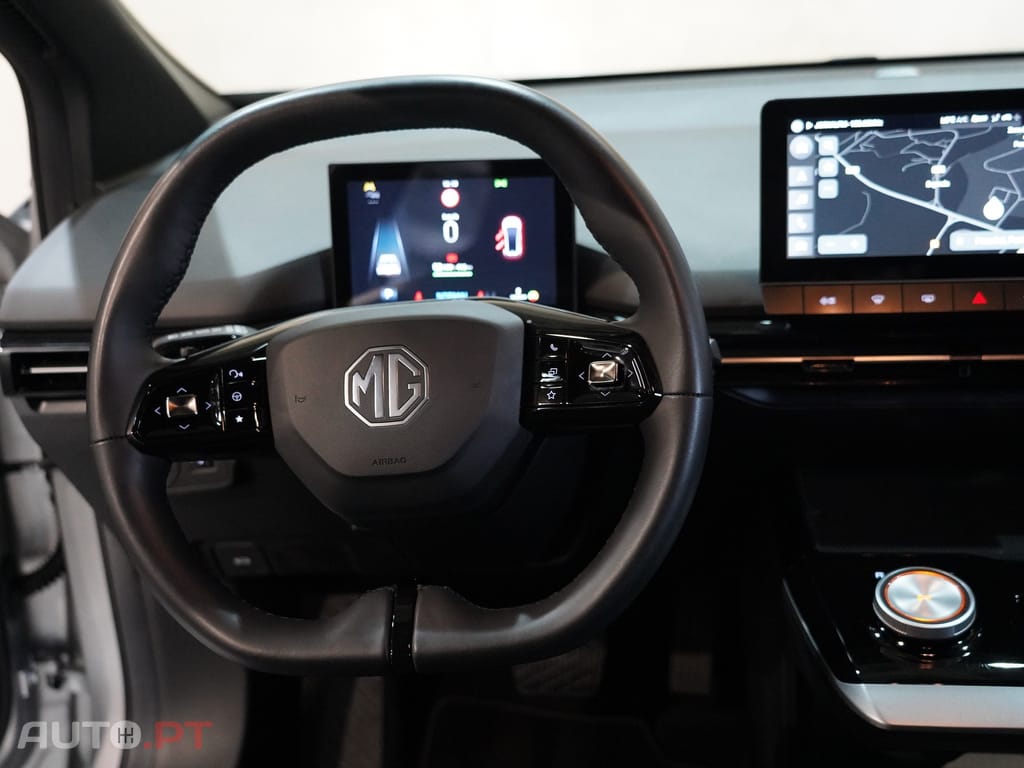 MG MG4 64 kWh Luxury