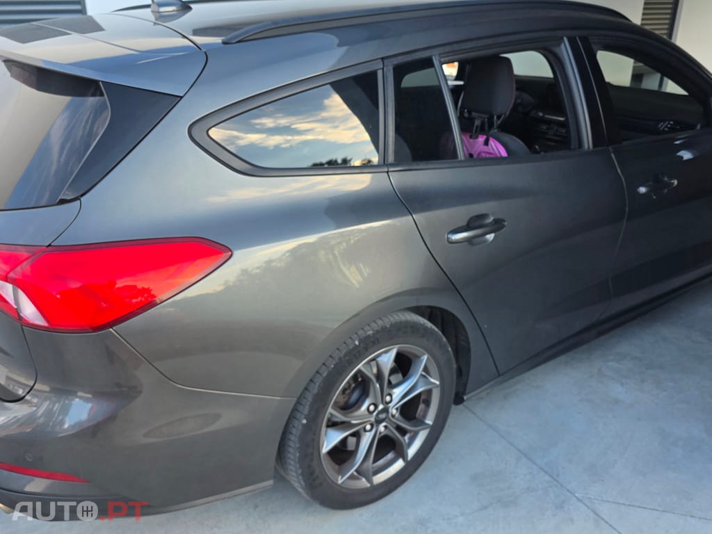Ford Focus SW Mk4 1.5 Diesel ST-Line