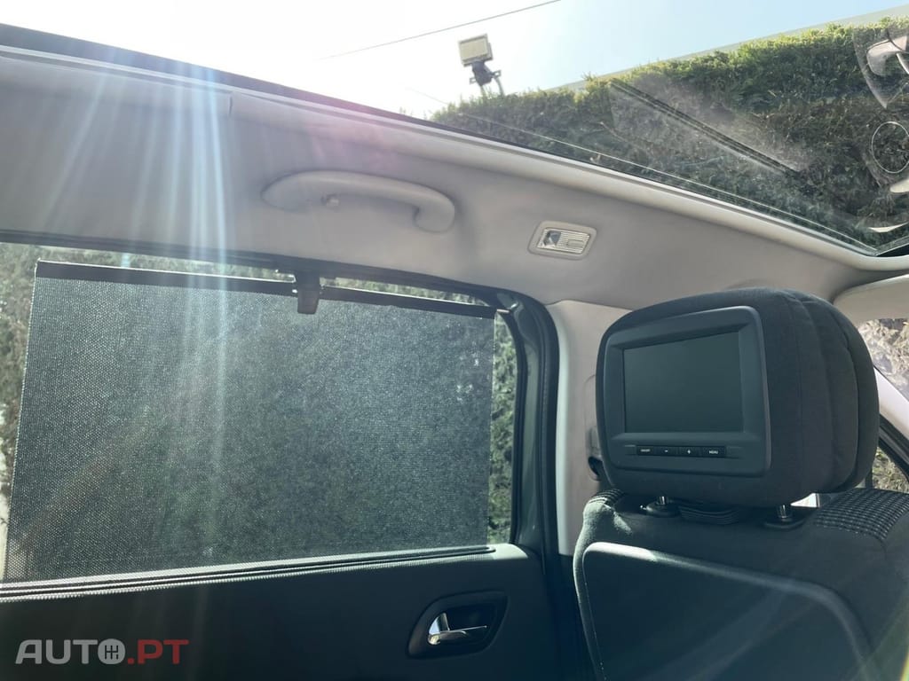 Peugeot 5008 1.6 E-HDi 7L Allure 2-Tronic