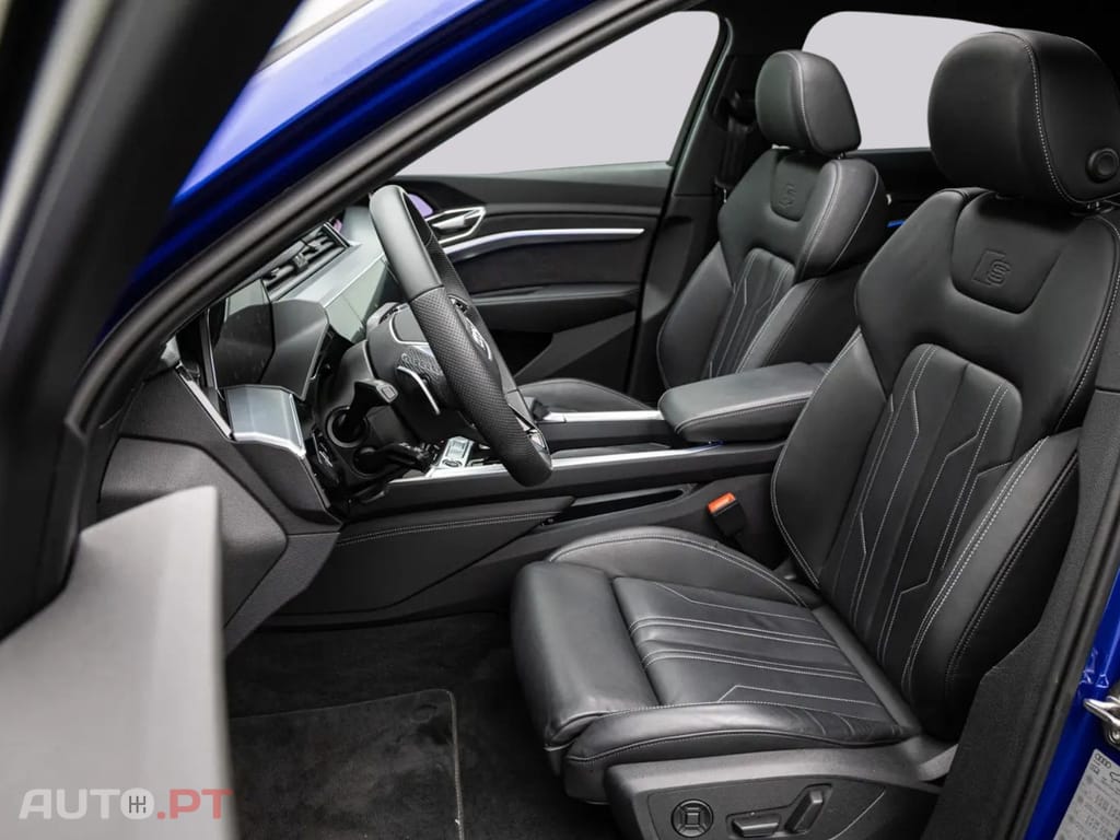 Audi Q8 E-Tron 55 2x S LINE BLACK I.V.A DEDUTÍVEL