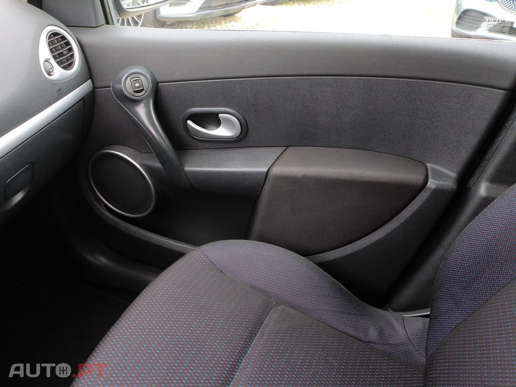Renault Clio 1.2 16V Confort