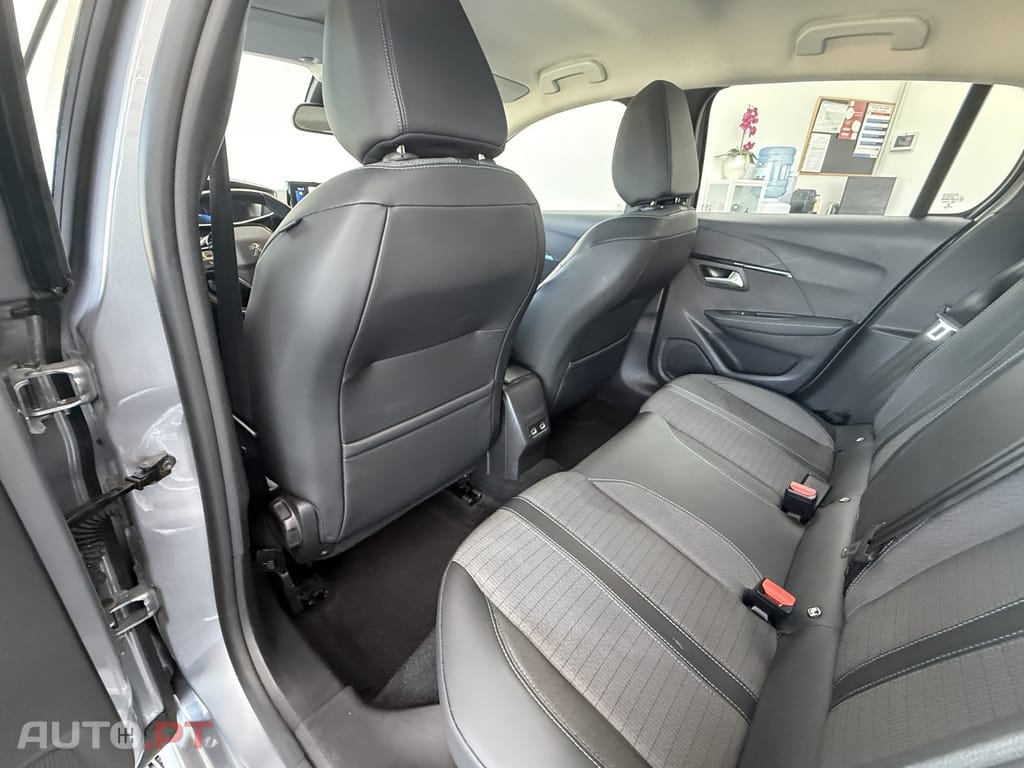 Peugeot 208 1.2 PureTech Allure Pack