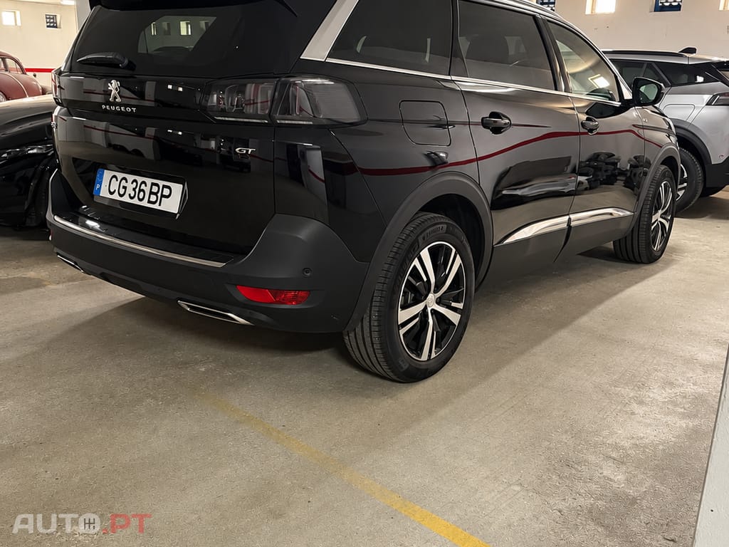 Peugeot 5008 GT Pack 1.2  130cv EAT8 | 7 Lugares | 2023 | 24.716 km