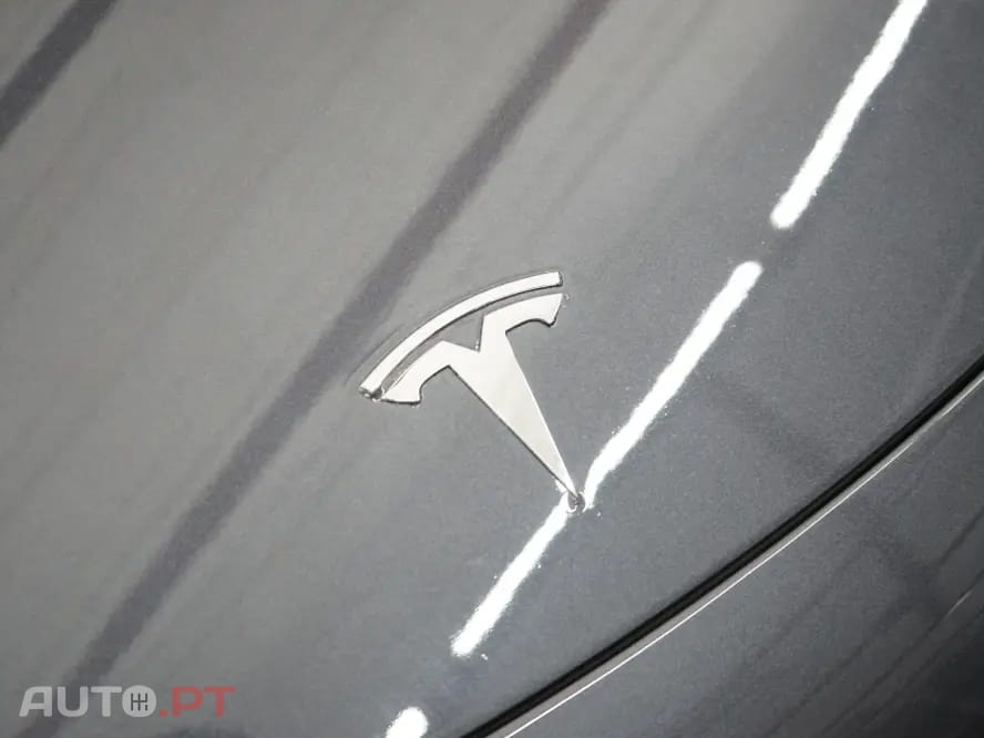Tesla Model 3 Standard Range Plus RWD