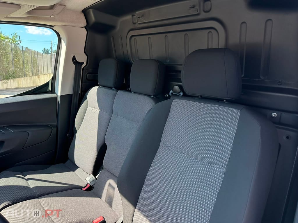Opel Combo Outro