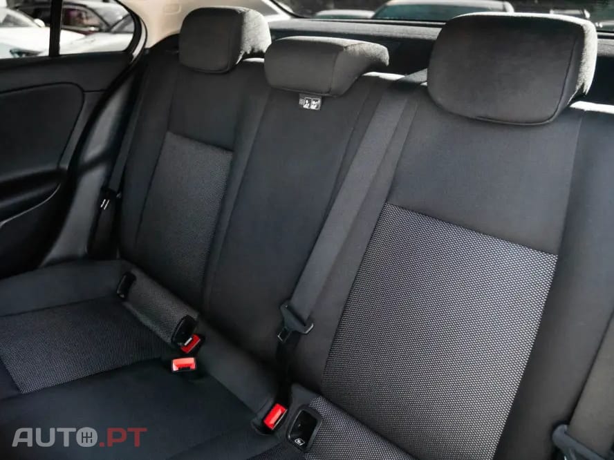 Mercedes-Benz A 250 e 8G-DCT Style