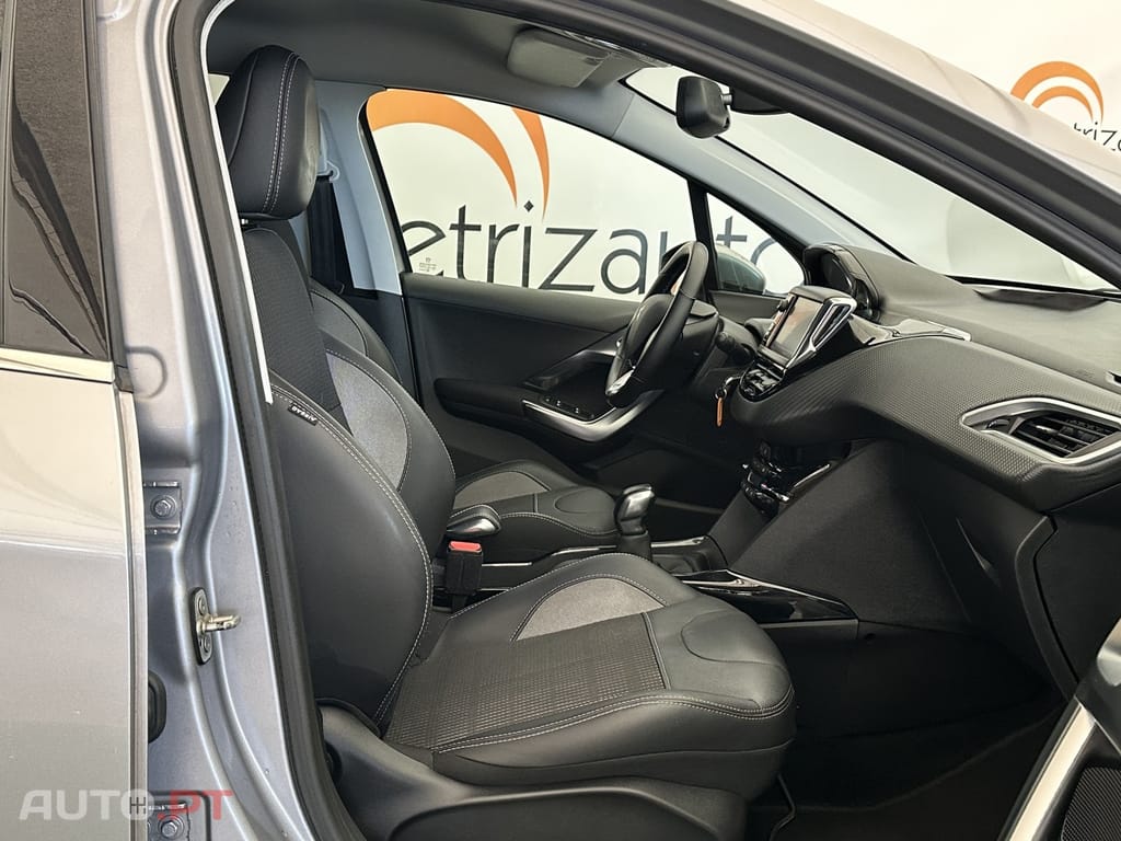 Peugeot 2008 1.2 PureTech Allure