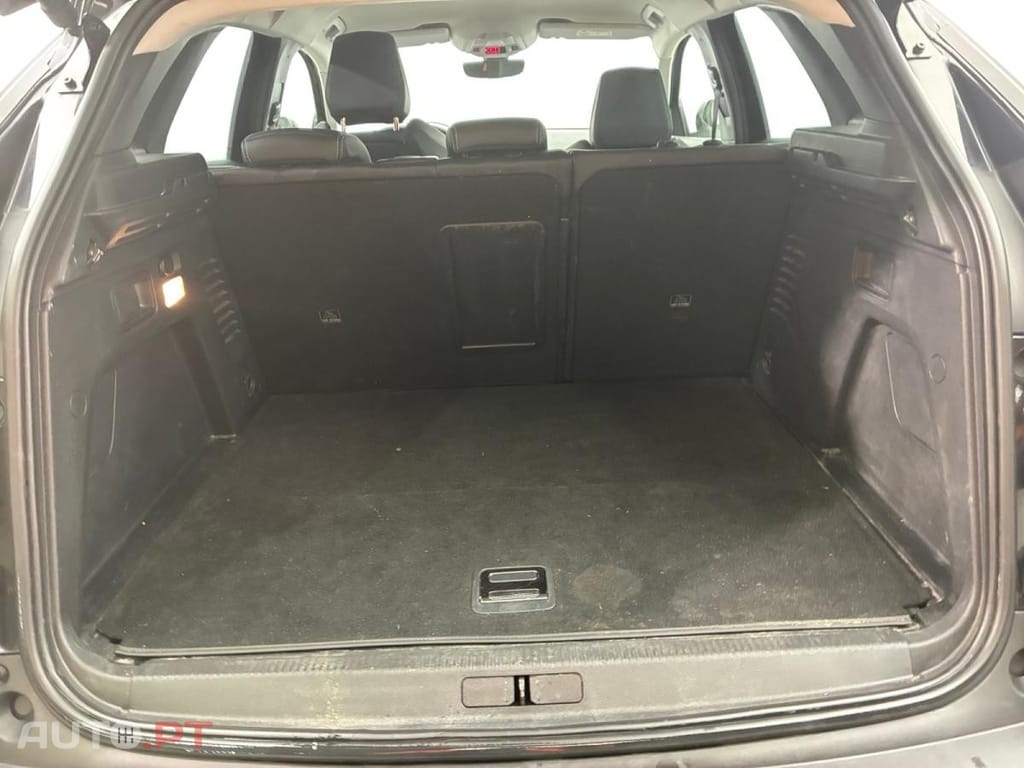 Peugeot 3008 1.6 Hybrid Allure Pack e-EAT8