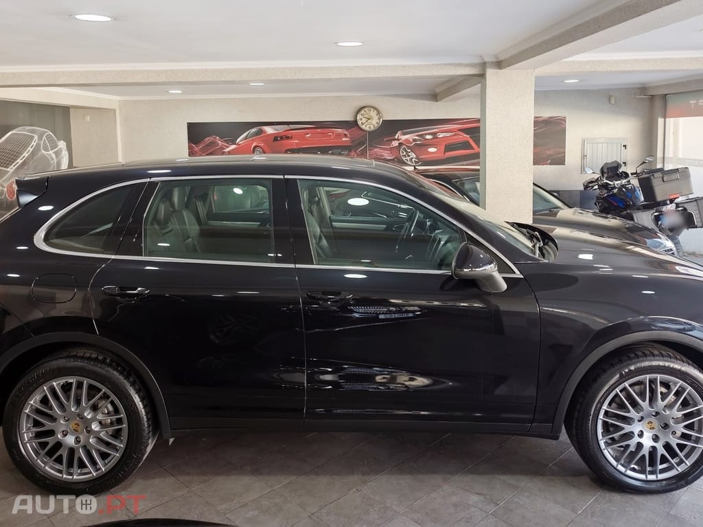 Porsche Cayenne S Hybrid
