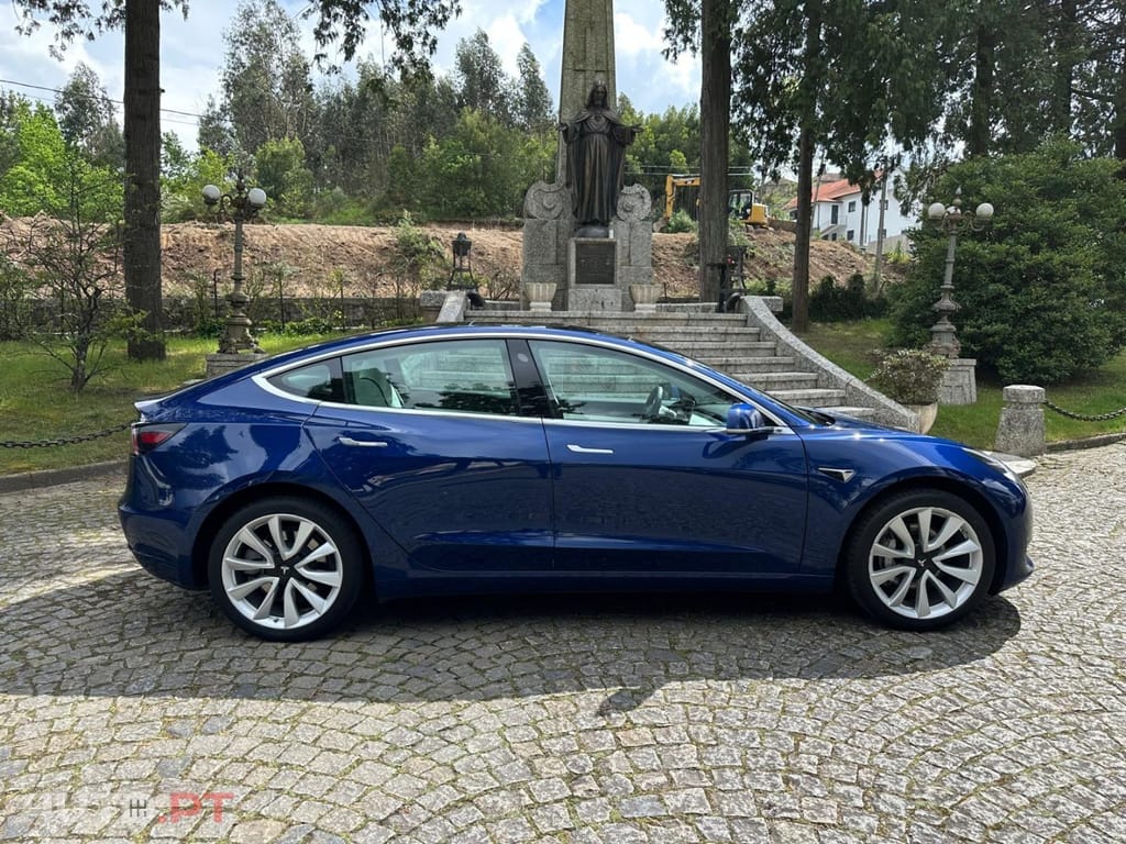 Tesla Model 3 Standard Range Plus RWD