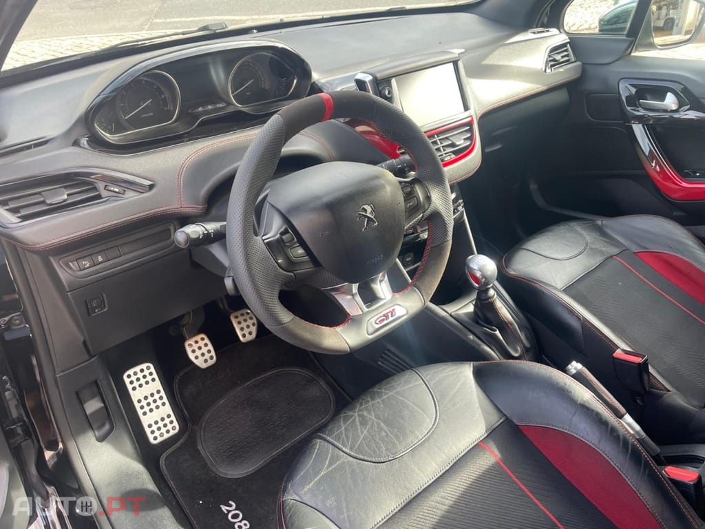 Peugeot 208 1.6 THP GTi