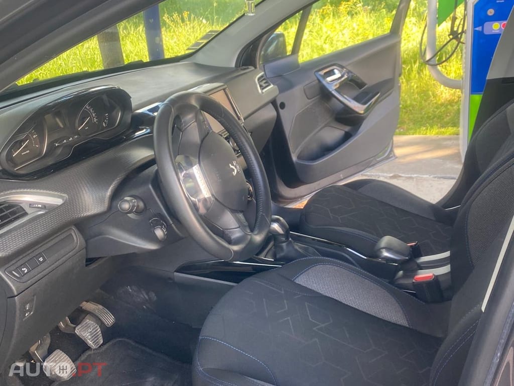 Peugeot 2008 1.2