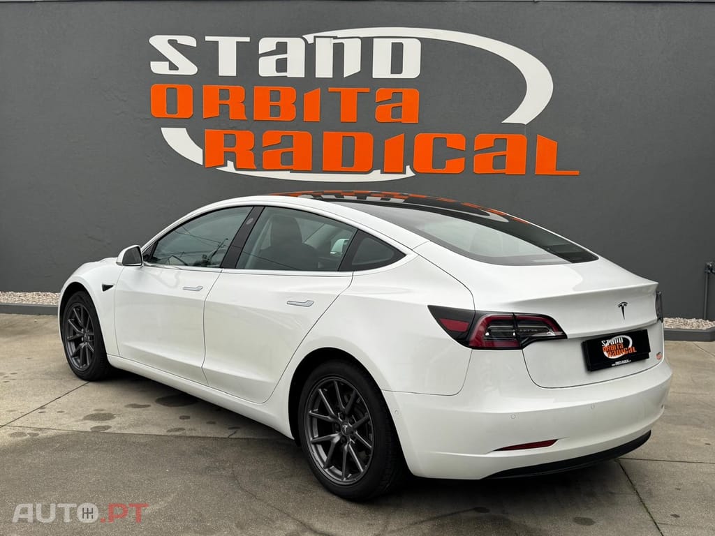 Tesla Model 3 Standard Range Plus RWD