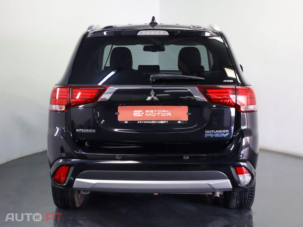 Mitsubishi Outlander 2.0 Mivec PHEV Intense Navi