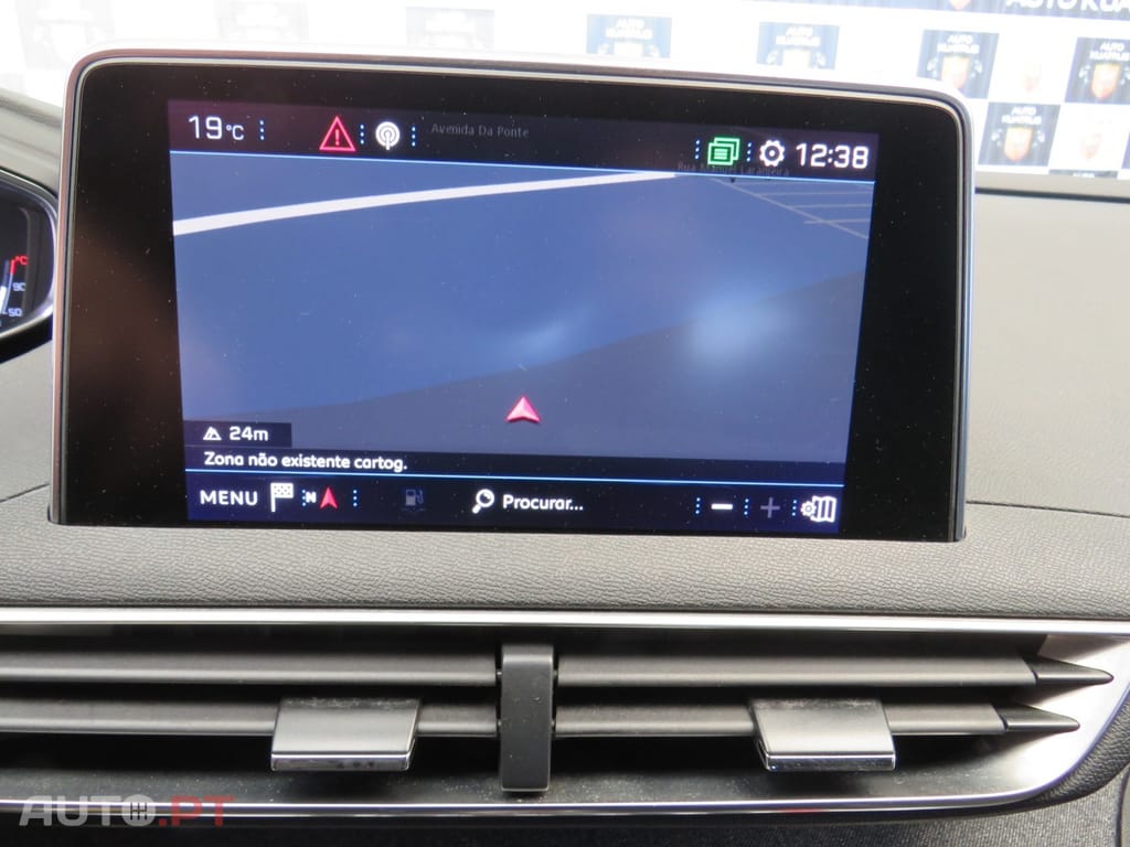 Peugeot 3008 1.5 BlueHDi Allure EAT8