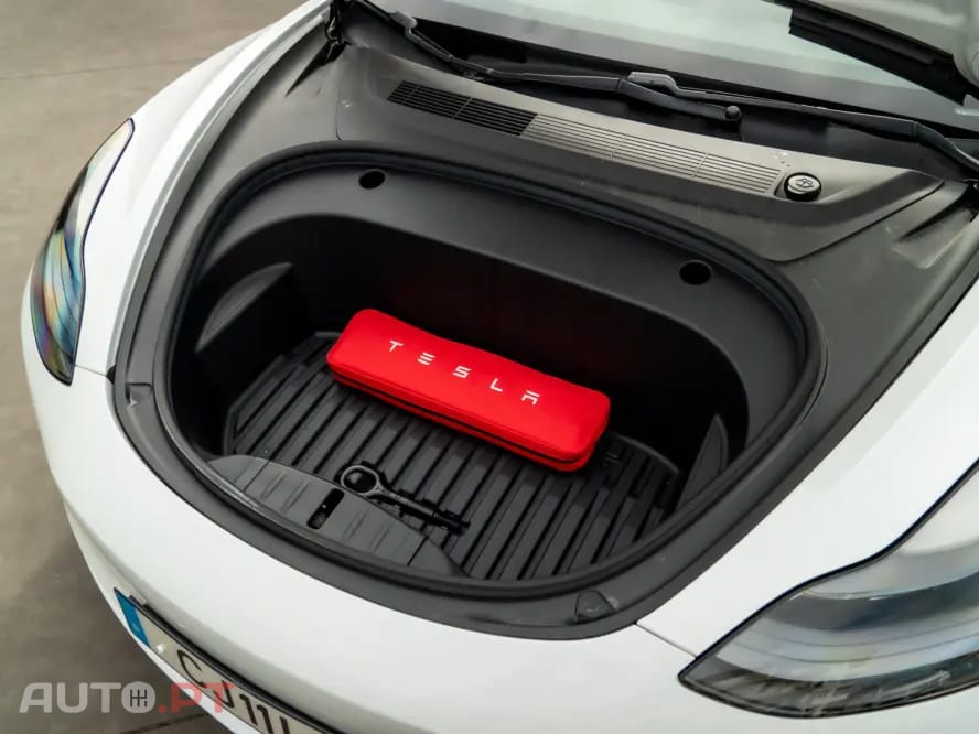 Tesla Model 3 Standard Range Plus RWD