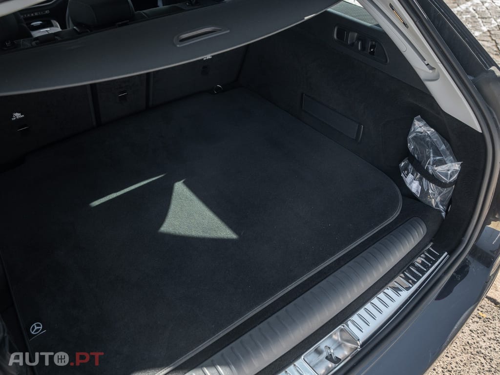 Mercedes-Benz E 300 e Avantgarde