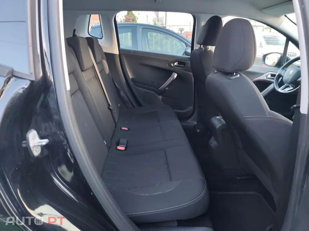 Peugeot 2008 1.2 PureTech Style