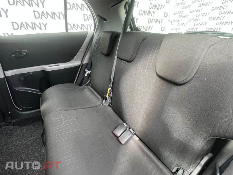 Toyota Yaris 1.0 VVT-i AC