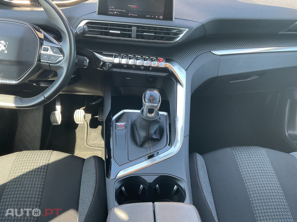 Peugeot 3008 1.5 BlueHDi Active