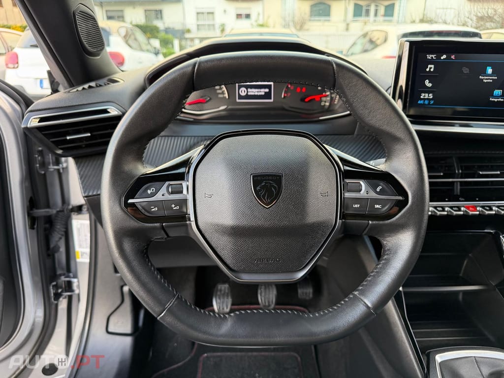 Peugeot 2008 1.2 PureTech Style