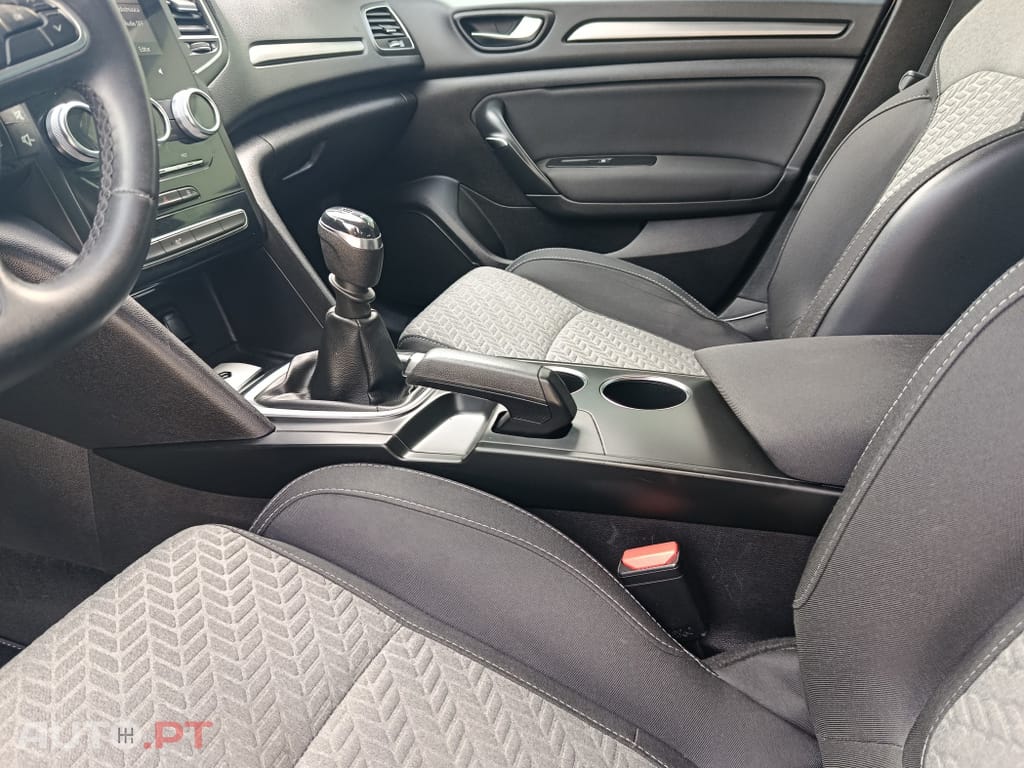 Renault Mégane 1.5 Blue dCi Limited C/PM+Pneu