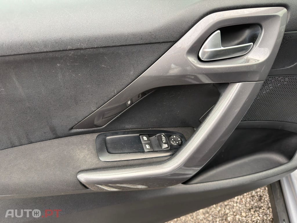 Peugeot 2008 1.2 PureTech Active