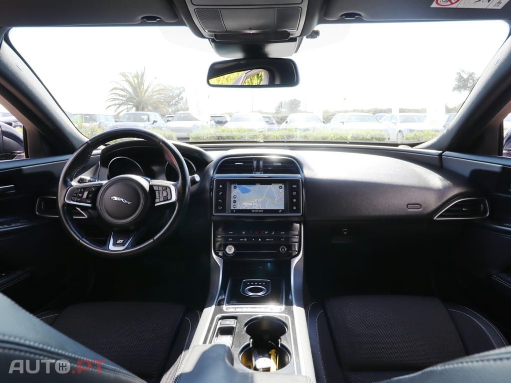 Jaguar XE 2.0 D R-Sport Aut.