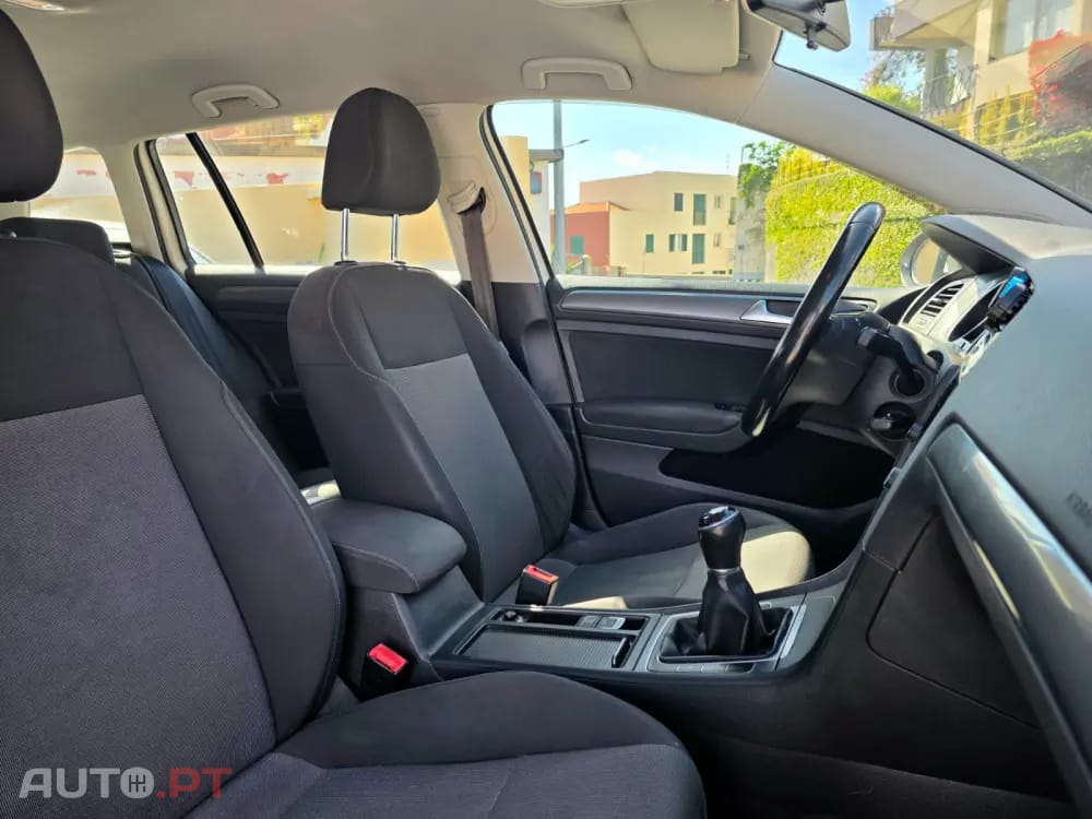Volkswagen Golf 1.6 TDi Confortline
