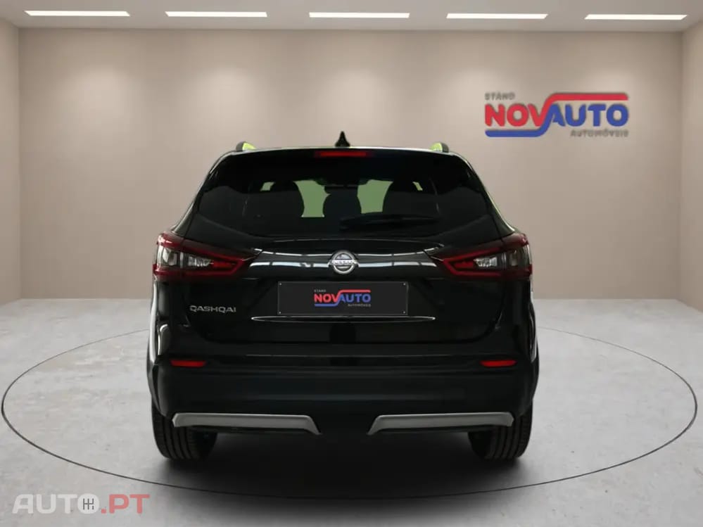 Nissan Qashqai 1.3 DIG-T N-Connecta J18