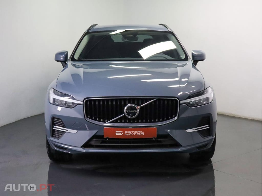 Volvo XC60 2.0 B4  Momentum Plus 